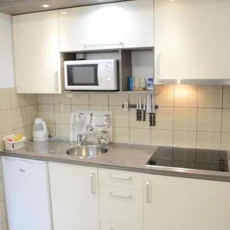 Rina - Free Parking Apartment Razanac